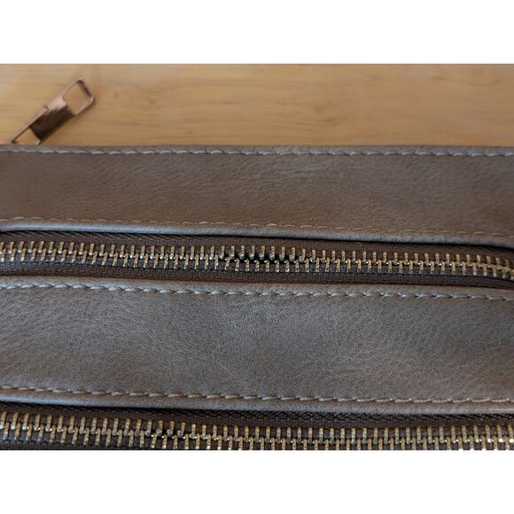 Beige Cross Body Faux Leather Compartment Purse - Picture 15 of 16